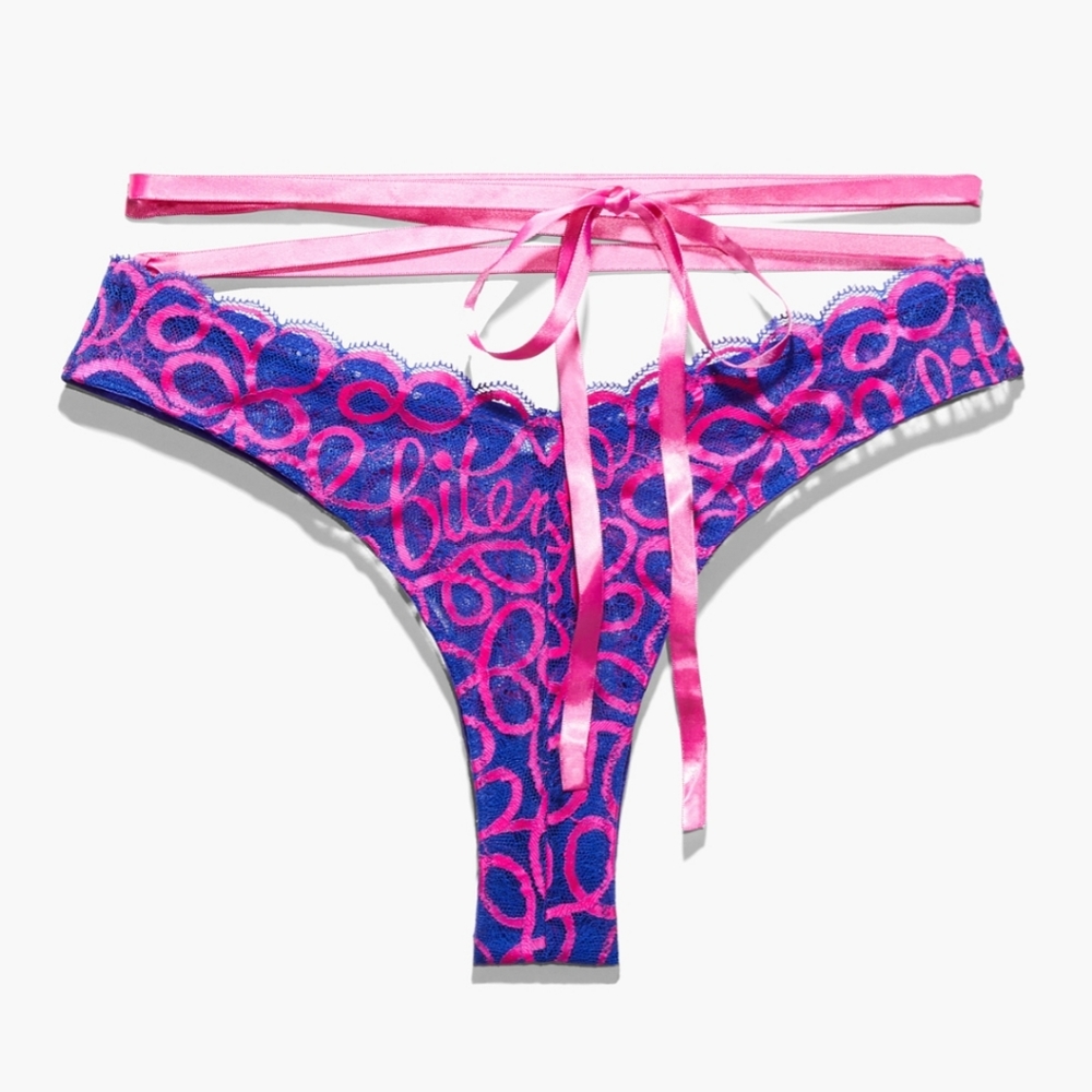 Savage X Fenty NWT Ribbon Writing Lace Brazilian with Removable Tie, M